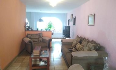 casa en venta en barrio blanco. Cod V10367