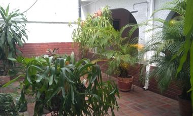 casa en venta en barrio blanco. Cod V10367