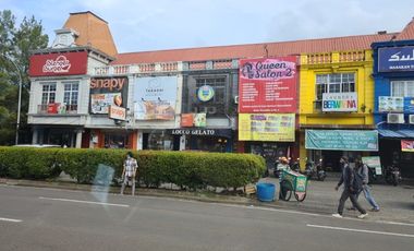 Disewakan Ruko Versailes BSD Lokasi Strategis Deretan Blenger Burger Dekat Sekolah Ora Et Labora, Cocok Untuk Usaha