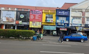 Disewakan Ruko Versailes BSD Lokasi Strategis Deretan Blenger Burger Dekat Sekolah Ora Et Labora, Cocok Untuk Usaha