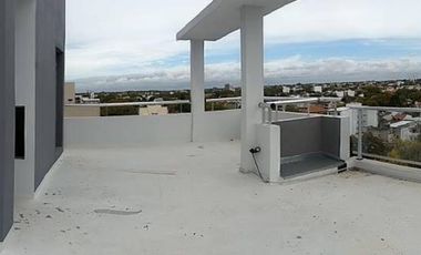 DOS AMBIENTES CONTRA- FRENTE EXCELENTE PROPIEDAD. ANTIGÜEDAD 2 AÑOS