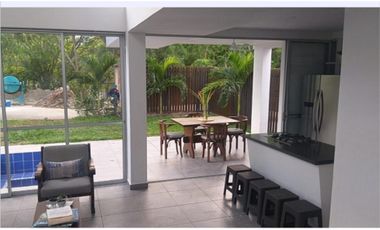 VENTA DE CASA CAMPESTRE AMOBLADA EN SANTA FE DE ANTIOQUIA CCZ