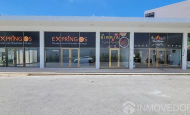 Local Comercial · Avenida Huayacan · 40M2 · Renta · Planta Baja