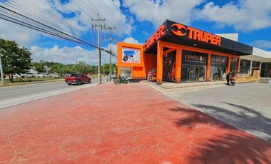 Local Comercial · Avenida Huayacan · 40M2 · Renta · Planta Baja