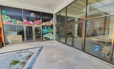 Local Comercial · Avenida Huayacan · 40M2 · Renta · Planta Baja