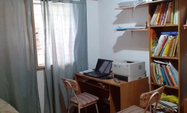 CASA DE 3 AMB EN B°TEJAS ROJAS II