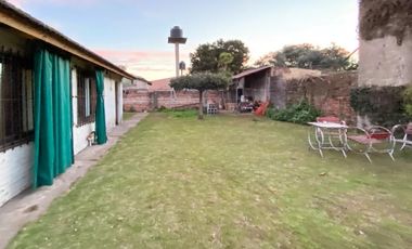 Casa en venta - 2 Dormitorios 1 Baño - Cochera - 825Mts2 - Monte Grande