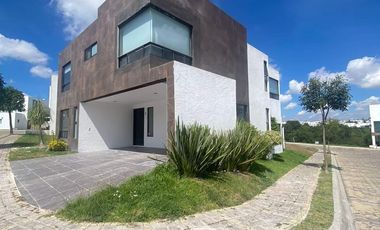 CASA EN RENTA EN PUEBLA LOMAS DE ANGELOPOLIS $16,000