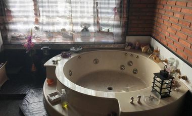 HERMOSO CHALET EN VENTA/ALQUILER EN COUNTRY VENADO 2