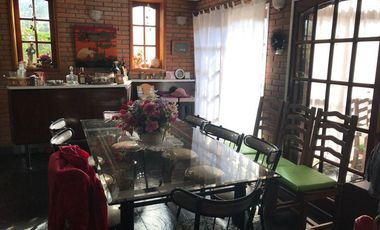 HERMOSO CHALET EN VENTA/ALQUILER EN COUNTRY VENADO 2