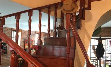 HERMOSO CHALET EN VENTA/ALQUILER EN COUNTRY VENADO 2