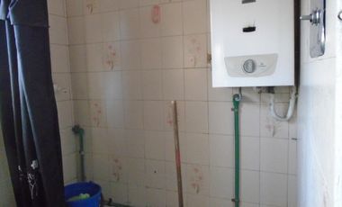Casa 6amb en esquina en Pasajes de Parque Chacabuco Ideal 2 Flias A RECICLAR