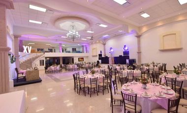 VENTA DE PROPIEDAD CON 2 SALONES DE EVENTOS