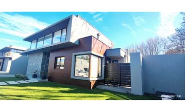 Vende  casa en Condominio camino a Antuco