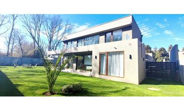 Vende  casa en Condominio camino a Antuco