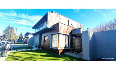 Vende  casa en Condominio camino a Antuco