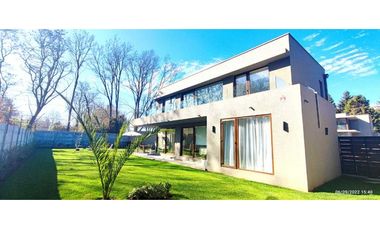 Vende  casa en Condominio camino a Antuco