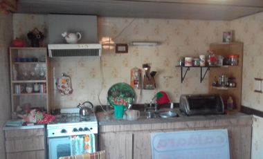 DEPARTAMENTO TIPO CASA EN PLANTA ALTA. 4 AMBIENTES. CON COCHERA