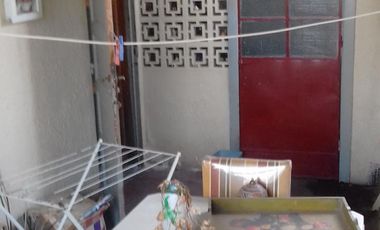 DEPARTAMENTO TIPO CASA EN PLANTA ALTA. 4 AMBIENTES. CON COCHERA