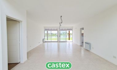 Casa al lago de 4 dormitorioss en venta en Puerto, El Cantón