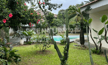 Bangunan 2 Lantai Hook Untuk Rumah Tinggal Atau Kantor Di Kemang