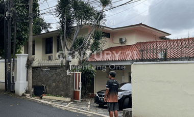 Bangunan 2 Lantai Hook Untuk Rumah Tinggal Atau Kantor Di Kemang