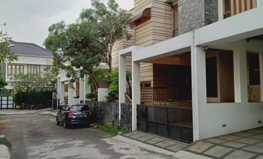 For Sale / Rent Minimalist Urban Townhouse at Cipete