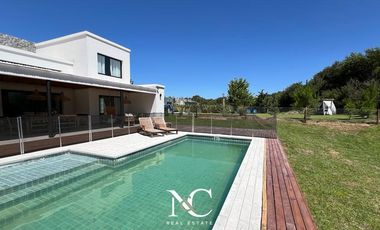 Casa en  venta en Costa Esmeralda