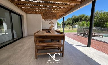Casa en  venta en Costa Esmeralda