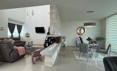 CASA EN VENTA CON RECÁMARA EN PB. FRACC. PASEO DEL PARQUE CON CASA CLUB, GIMNASIO, CANCHAS DEPORTIVAS