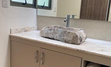 CASA EN VENTA CON RECÁMARA EN PB. FRACC. PASEO DEL PARQUE CON CASA CLUB, GIMNASIO, CANCHAS DEPORTIVAS