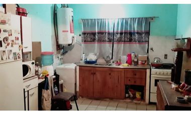 EN VENta___Casa 2 amb con cochera exelente entorno Maipu 7700