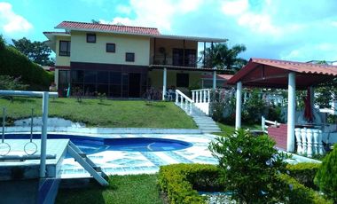 Casa Campestre en venta vía Barcelona Quindio