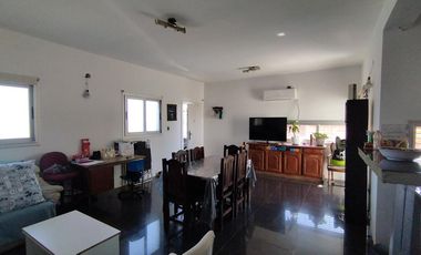 Casa - Melchor Romero