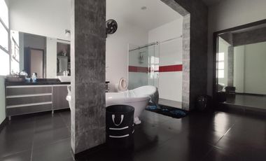 casa en venta en los trapiches. Cod V20647