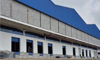 Vía Daule se alquila bodegas 11000 m2 ideal para farmaceuticas