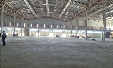 Vía Daule se alquila bodegas 11000 m2 ideal para farmaceuticas