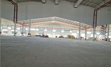 Vía Daule se alquila bodegas 11000 m2 ideal para farmaceuticas