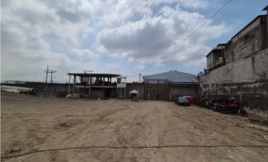 Vía Daule se alquila bodegas 11000 m2 ideal para farmaceuticas