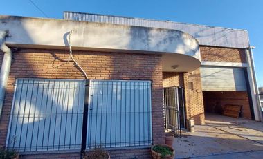 Galpón de 500m2 sobre Ruta 9 - Roldan