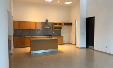 Residencia estilo modernista en El Carmen