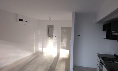 MONOAMBIENTE FRENTE AL RIÓ , LA MEJOR UBICACIÓN