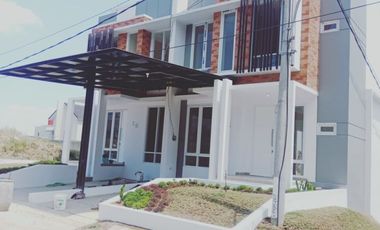 Rumah 2 lantai harga 1 lantai bergaya kekinian di Cimahi