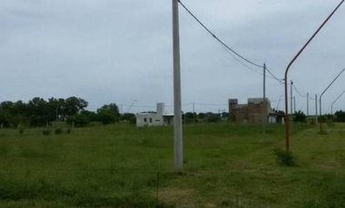 SE VENDE TERRENO EN RECREO