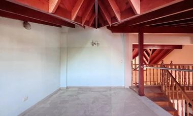 Excelente Chalet  con detalles de categoría en san justo . RETASADO OPORTUNIDAD. VENTA URGENTE