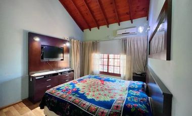 Excelente Chalet  con detalles de categoría en san justo . RETASADO OPORTUNIDAD. VENTA URGENTE