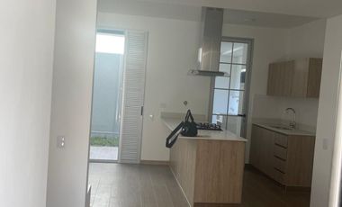casa en venta en la estrella. Cod V12537