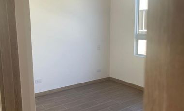 casa en venta en la estrella. Cod V12537