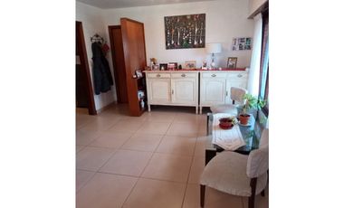 Amplia propiedad con departamento independiente barrio Los Pinares