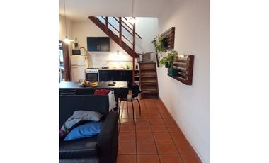 Amplia propiedad con departamento independiente barrio Los Pinares